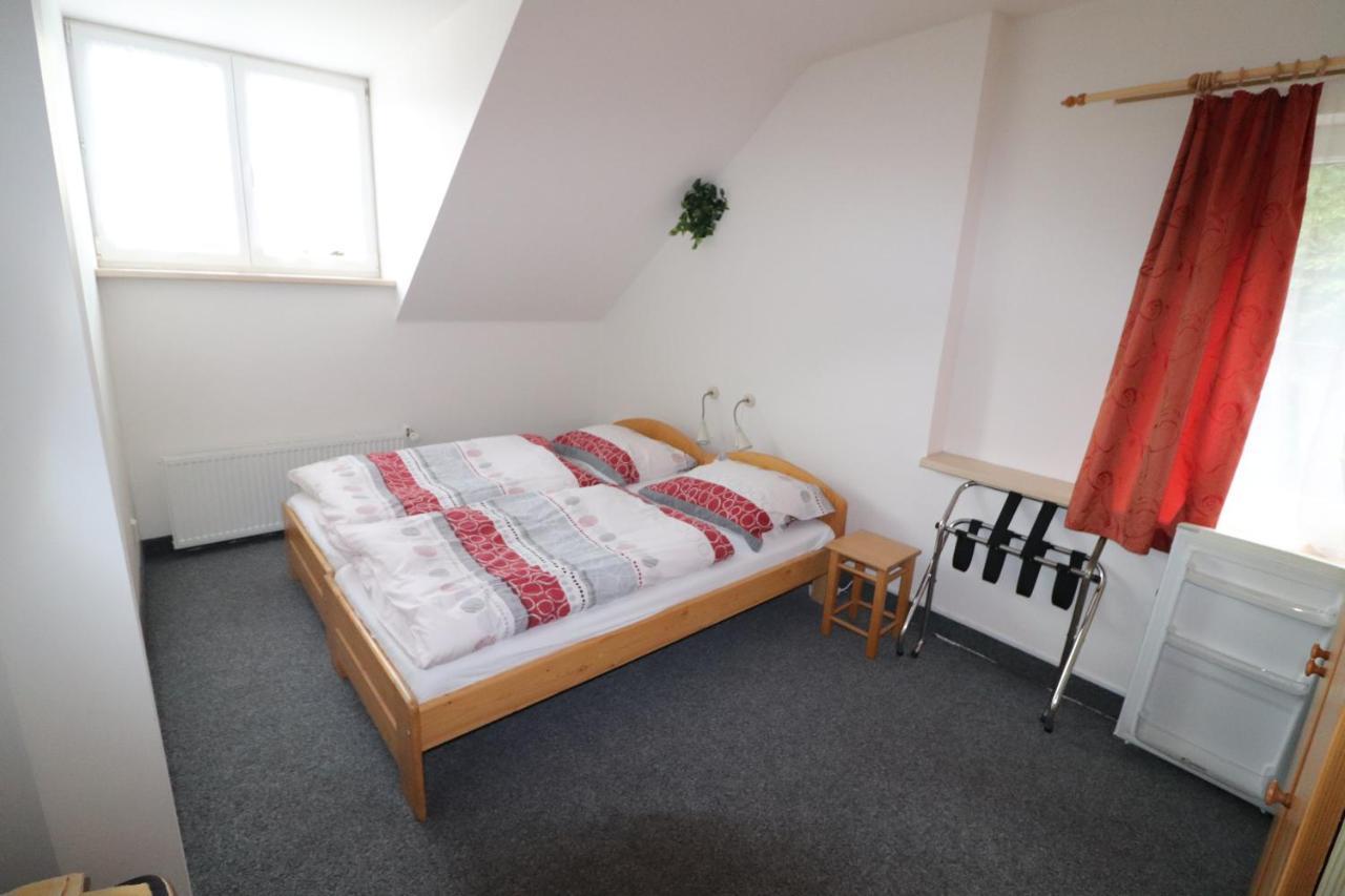 Penzion U Elisky Bedrichov V Jizerskych Horach Luaran gambar