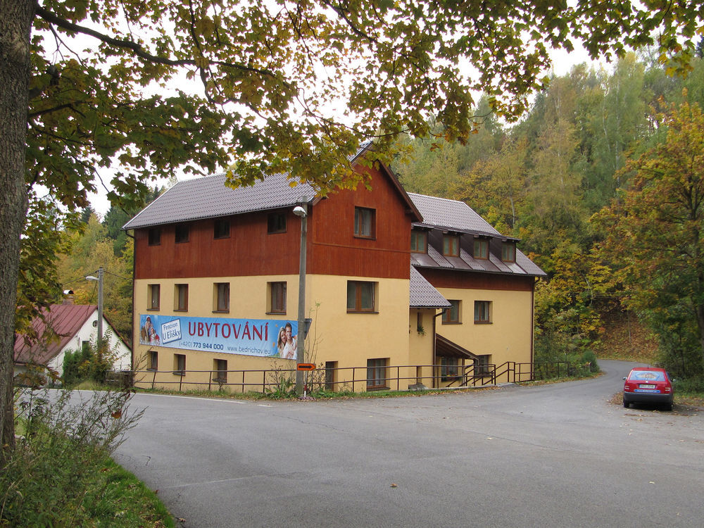 Penzion U Elisky Bedrichov V Jizerskych Horach Luaran gambar
