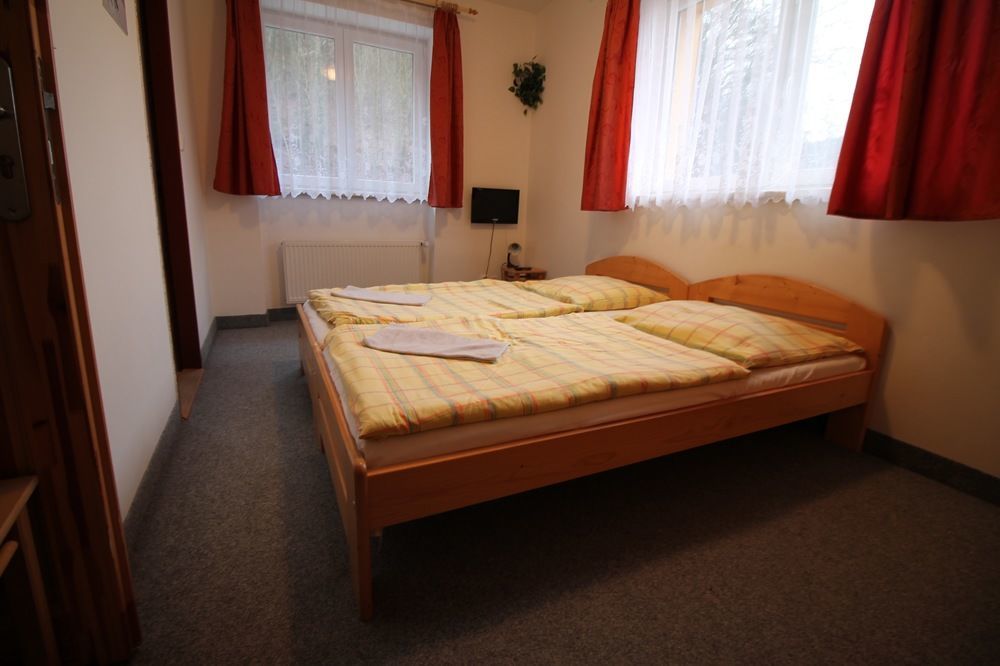 Penzion U Elisky Bedrichov V Jizerskych Horach Luaran gambar