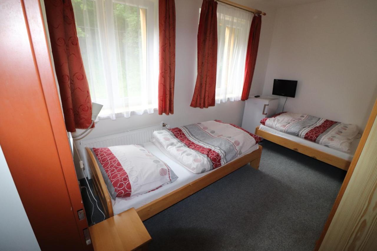 Penzion U Elisky Bedrichov V Jizerskych Horach Luaran gambar